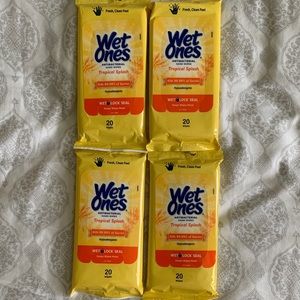 NEW &Sealed Wet Ones Tropical Splash! 4 New, Packs